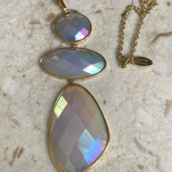 Marcia Moran Faceted MOP Style Pendant Necklace - Picture 4 of 10